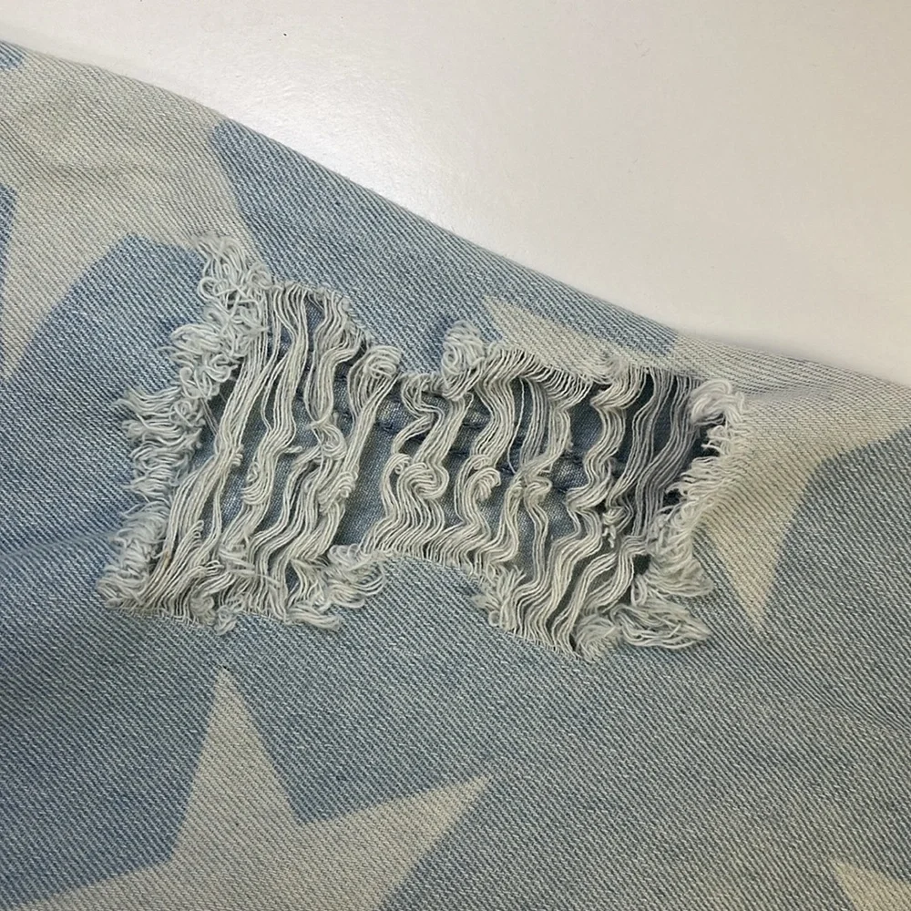 Boohoo FESTIVAL STAR PRINT RIPPED CROP DENIM JACKET - Picture 5 of 8